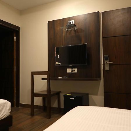 Hotel Nest Бхудж Экстерьер фото