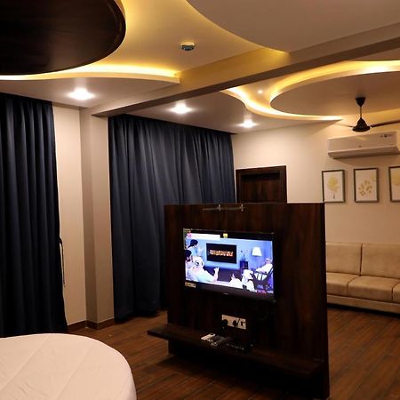 Hotel Nest Бхудж Экстерьер фото