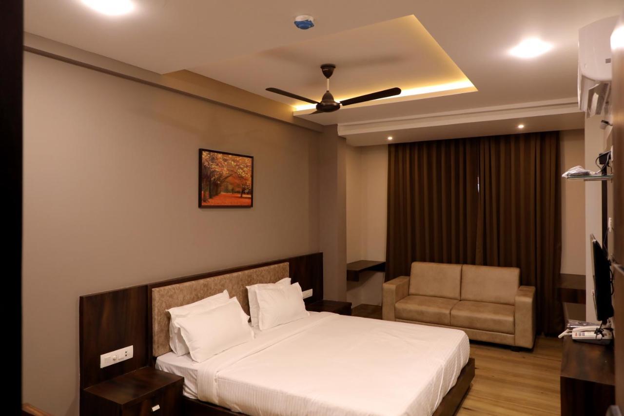 Hotel Nest Бхудж Экстерьер фото