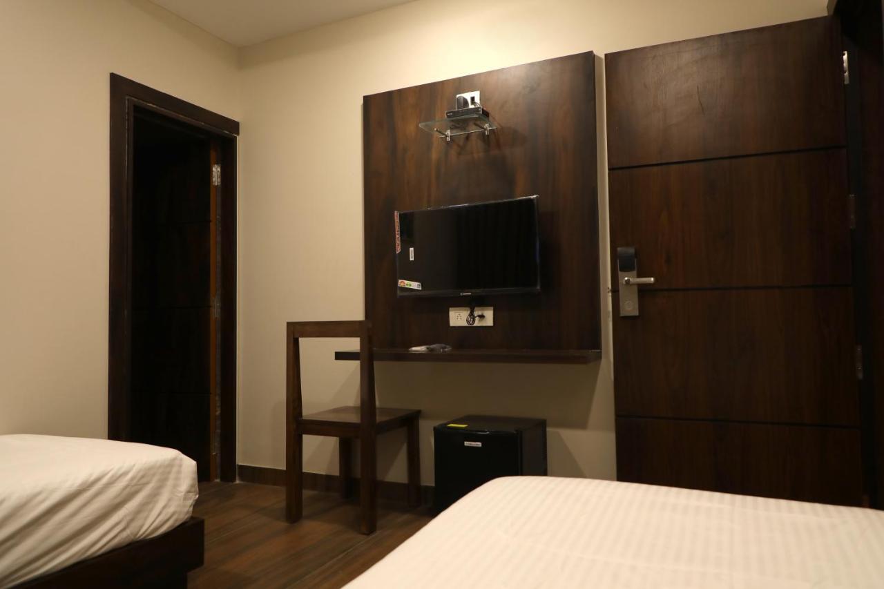 Hotel Nest Бхудж Экстерьер фото